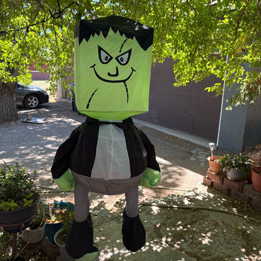 Gemmy Collapsible Spring Frankenstein‎ Windsock